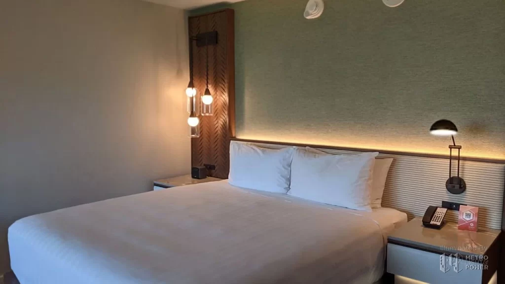 Led Fixture In Hotel Head Board 4