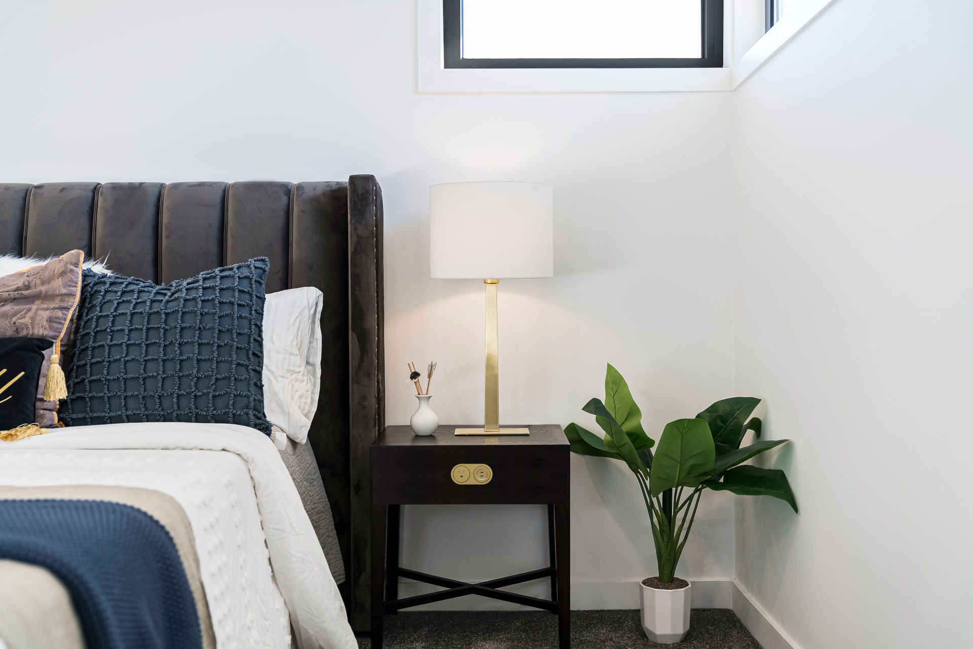 Mormax Outlet And Usb In Desk By Bedside